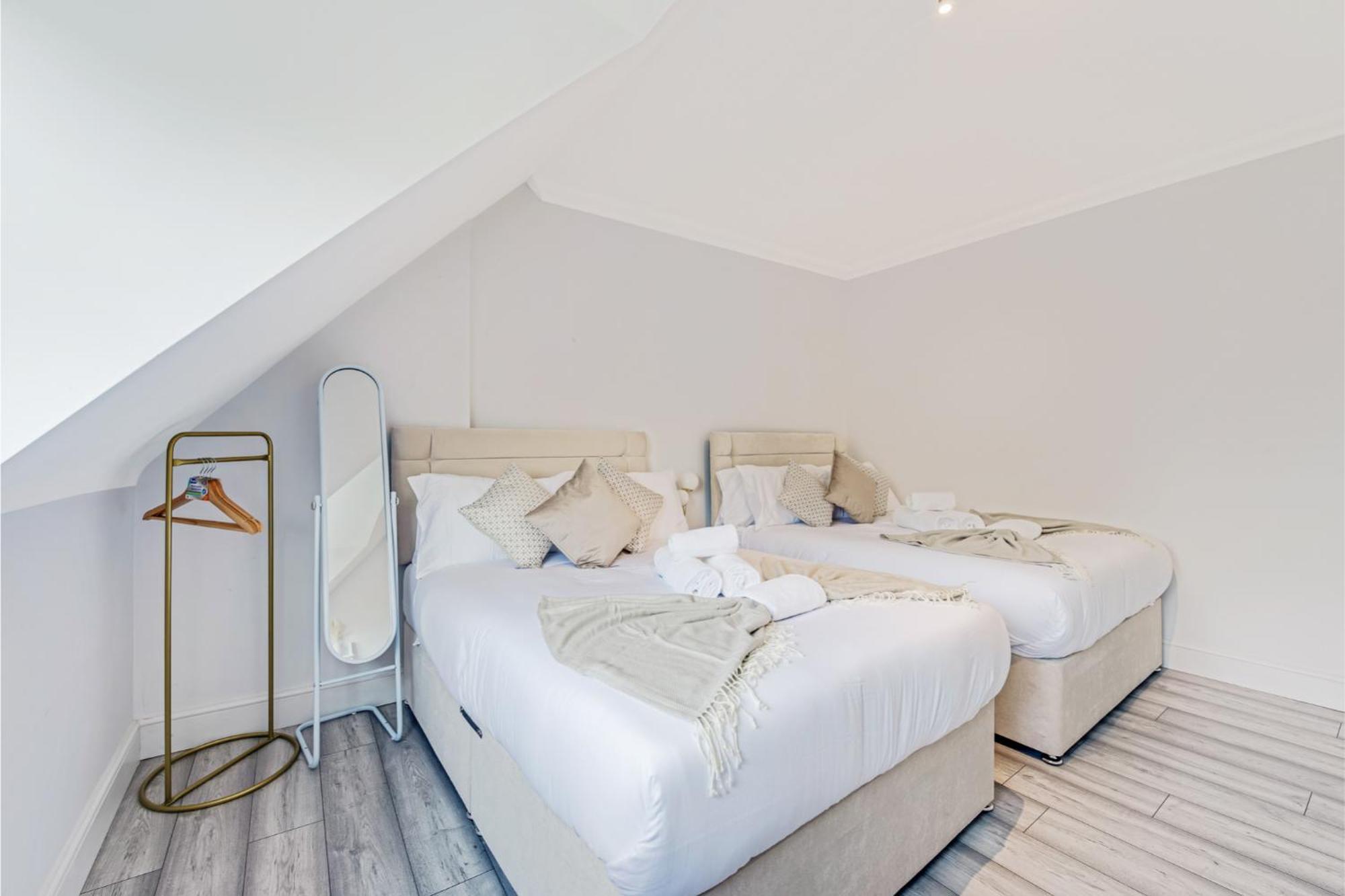 Sweet And Lovely 2Br With Free Parking لندن المظهر الخارجي الصورة