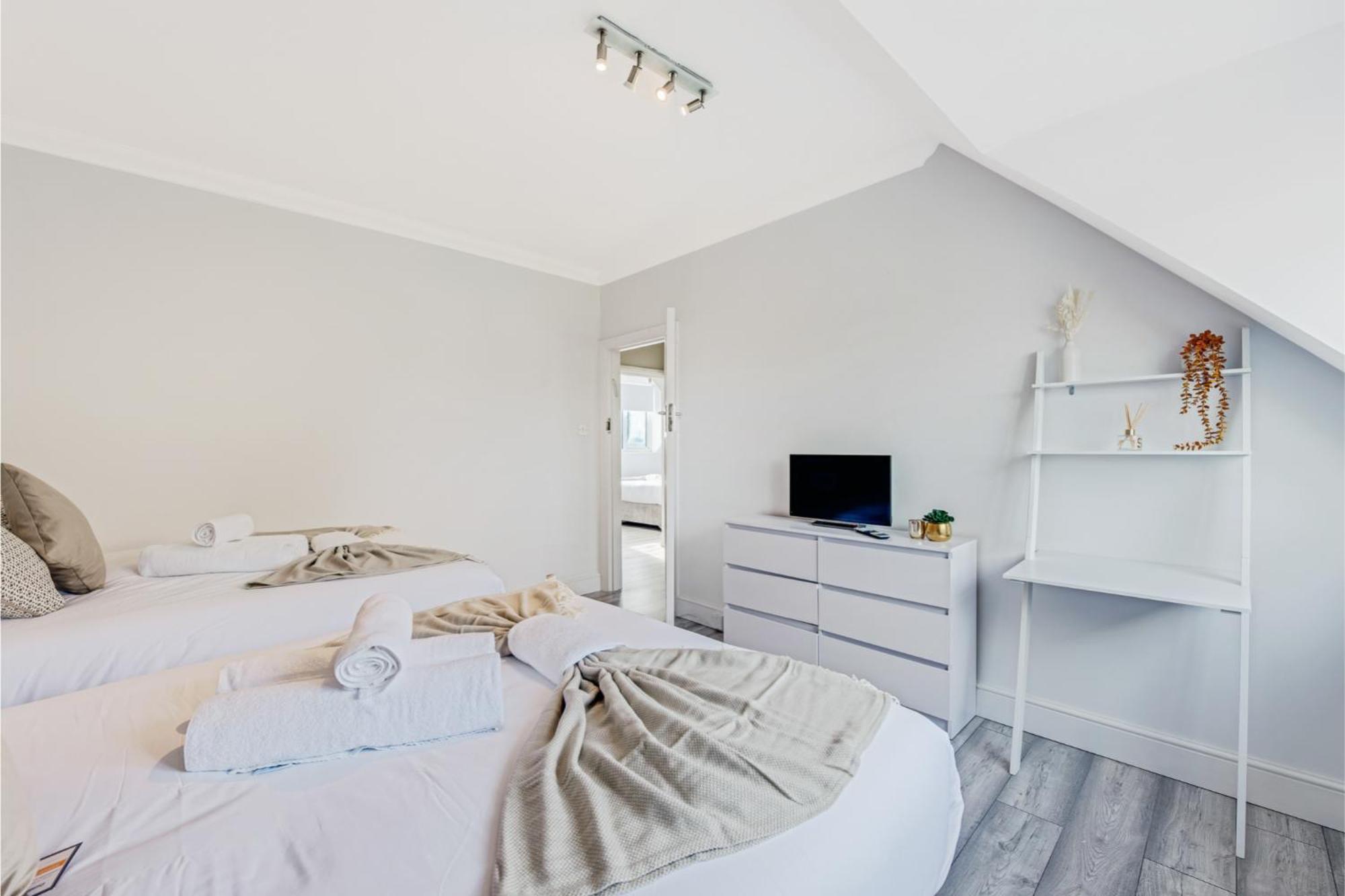 Sweet And Lovely 2Br With Free Parking لندن المظهر الخارجي الصورة